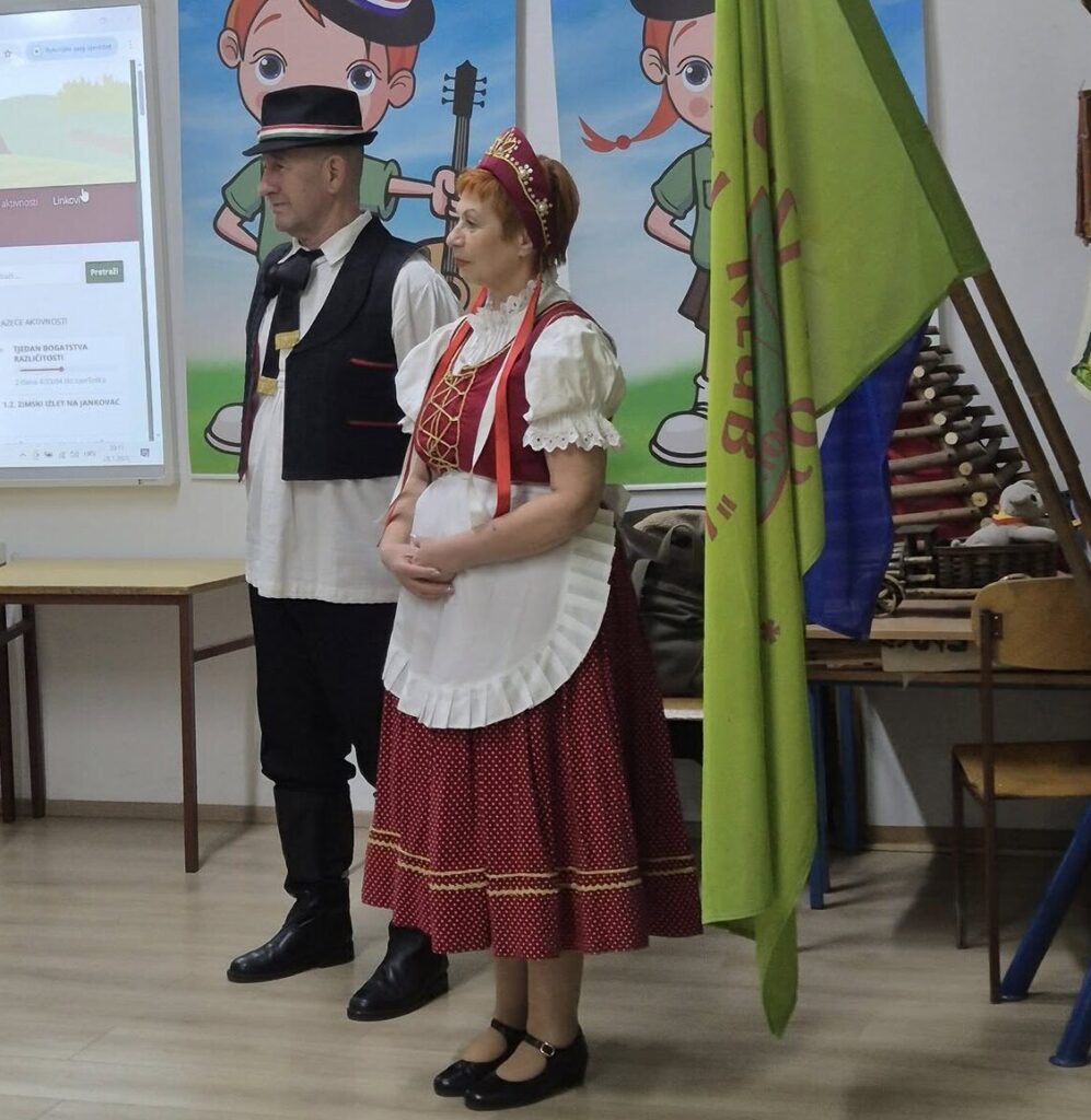 MKD NEPKOR U NARODNOJ NOŠNJI